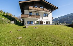 Apartment Kitzsteinhorn By Interhome